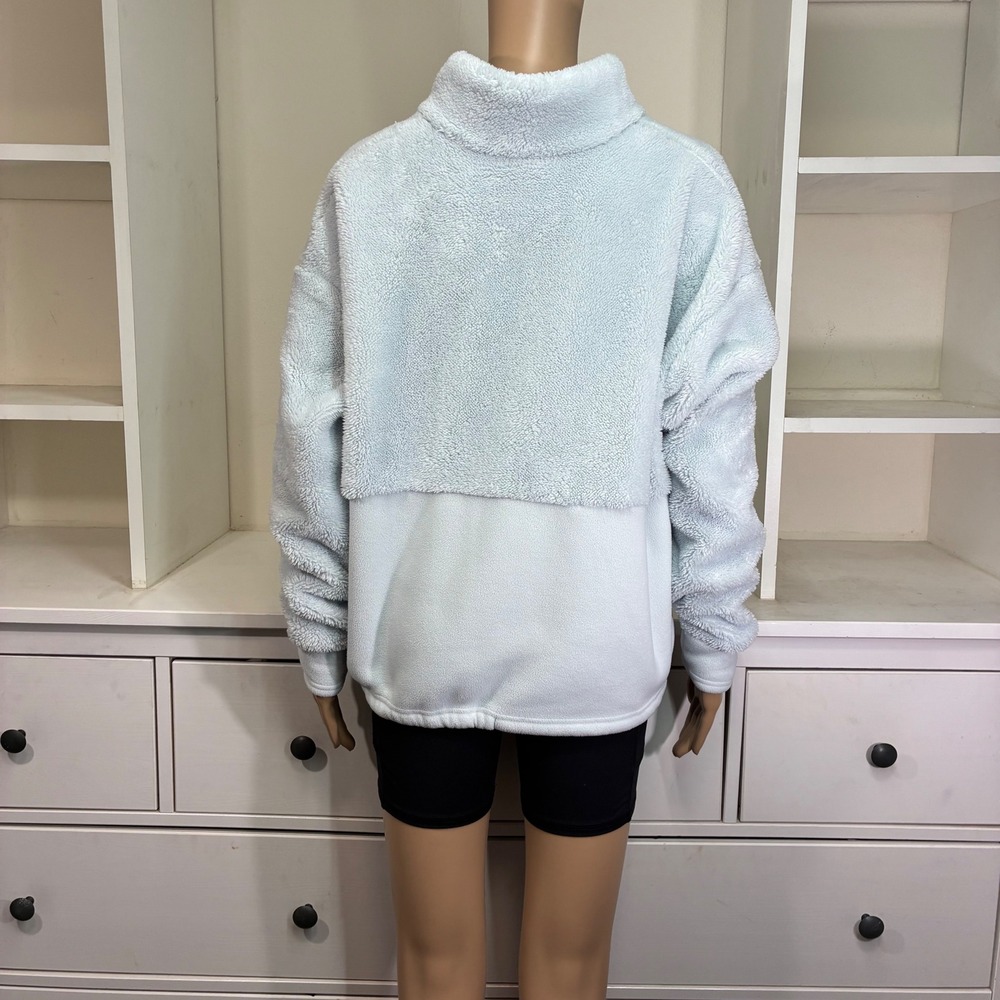 All In Motion Bundle Blue Sherpa Fleece Pullover L and Black Biker Shorts XL - Picture 3 of 9